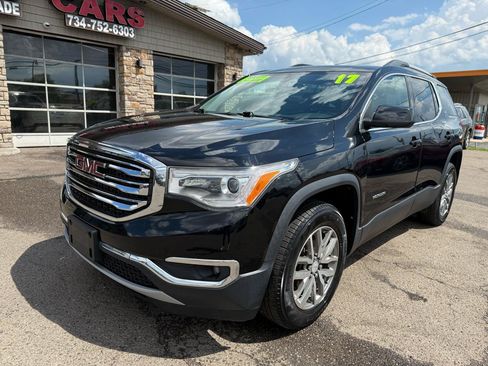 Used 2017 GMC Acadia SLE FWD image 3