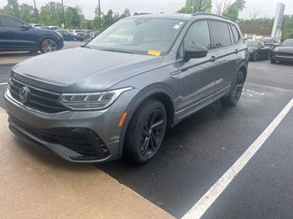 Used 2023 Volkswagen Tiguan SE R-Line AWD/4WD video 1