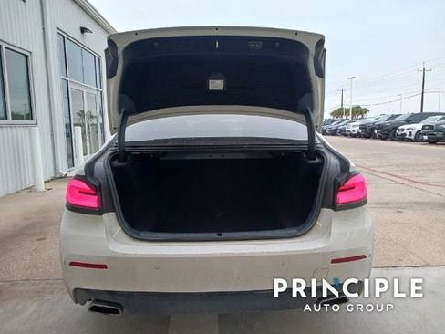New 2023 BMW 530i w/ Convenience Package image 7