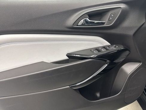 New 2026 Chevrolet Trax LT image 9