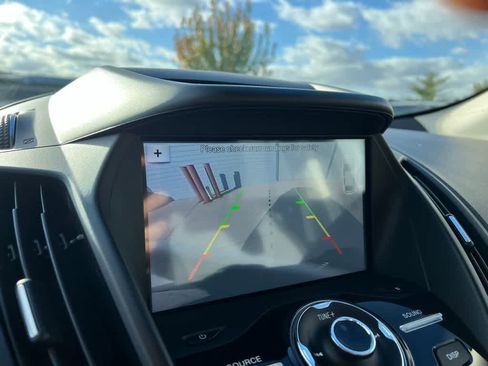 Used 2017 Ford Escape Titanium image 26