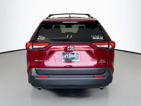 Used 2024 Toyota RAV4 XLE AWD/4WD image 6