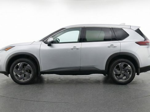 Used 2025 Nissan Rogue SV image 5