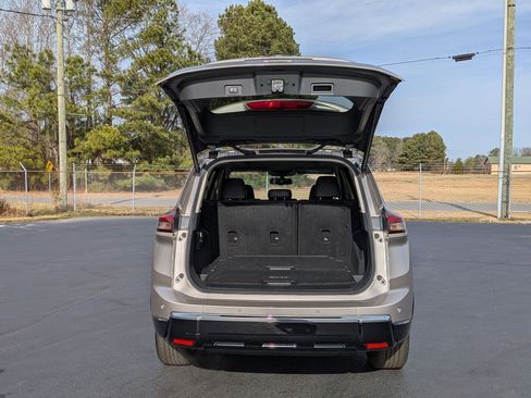 Certified 2025 Nissan Rogue Platinum w/ Platinum Premium Package image 31