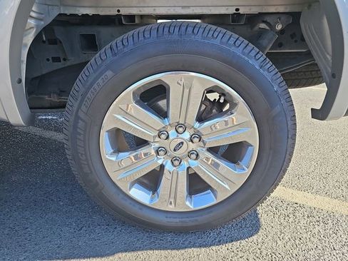 Used 2020 Ford F150 Lariat image 11