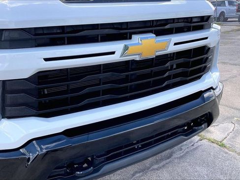 Used 2024 Chevrolet Silverado 2500 Custom w/ Custom Convenience Package AWD/4WD image 34