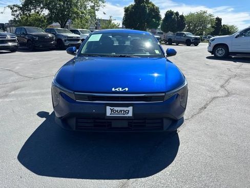 Used 2025 Kia K4 FWD image 2