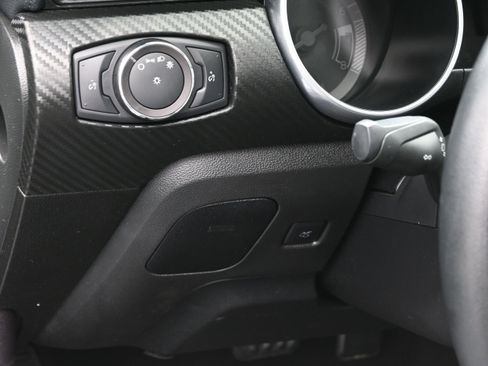 Used 2019 Ford Mustang Coupe RWD image 23