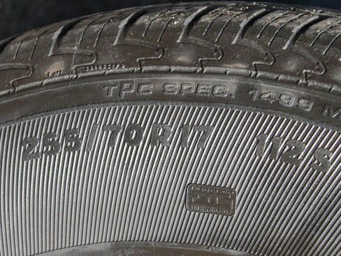 Used 2020 Chevrolet Silverado 1500 LT w/ Convenience Package image 34