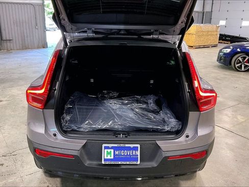 New 2026 Volvo XC40 B5 Plus w/ Protection Package Premier AWD/4WD image 9
