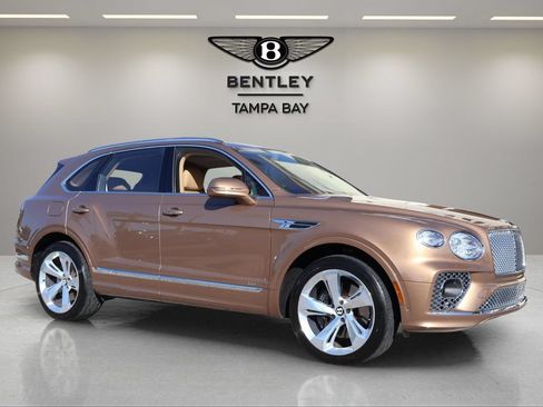 Used 2022 Bentley Bentayga AWD/4WD image 10