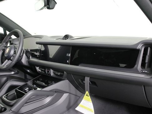 New 2026 Porsche Cayenne Coupe image 15