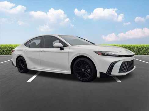 Certified 2025 Toyota Camry SE FWD image 2