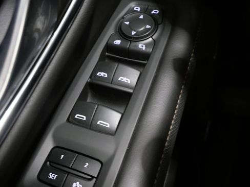 Used 2021 GMC Yukon AT4 w/ Technology Package image 14