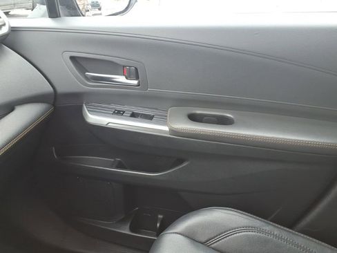 Certified 2022 Toyota Sienna XLE Woodland Edition image 23