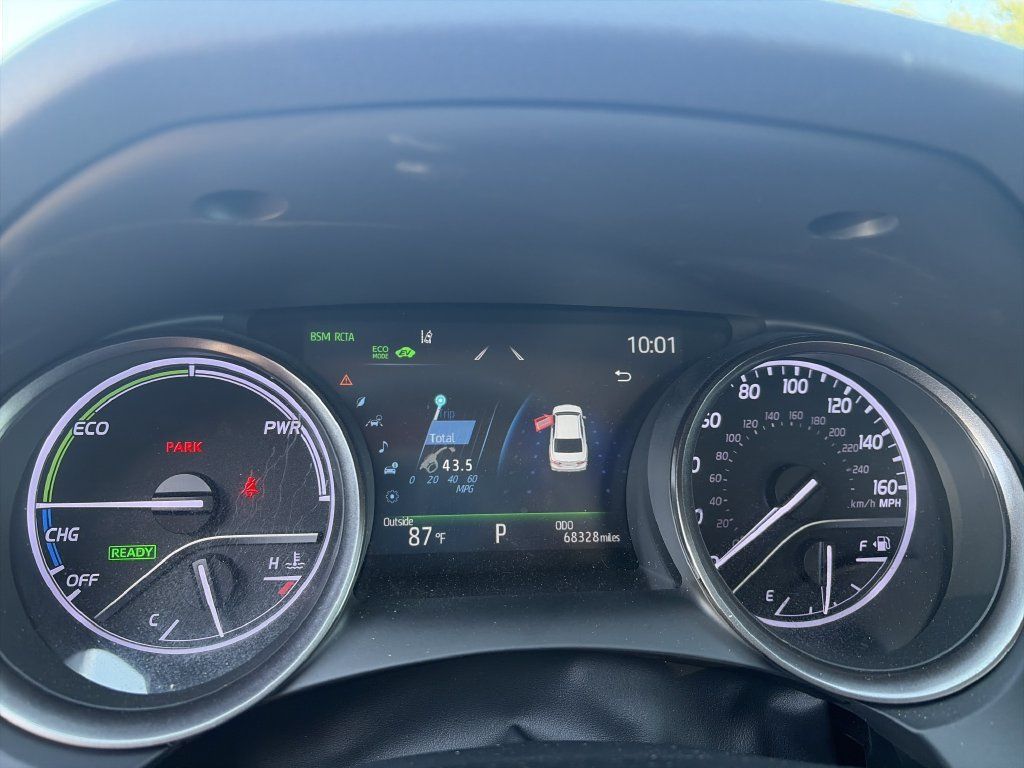 Used 2021 Toyota Camry XSE w/ Navigation Upgrade Package FWD image 33