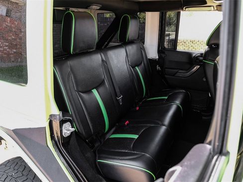 Used 2016 Jeep Wrangler Unlimited Sport image 33