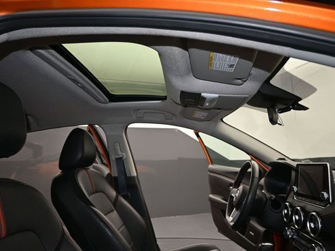 Used 2024 Nissan Sentra SR w/ SR Premium Package image 27