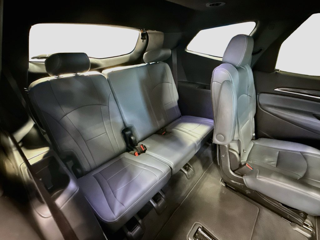 Used 2023 Buick Enclave Essence w/ Experience Buick Package FWD image 28