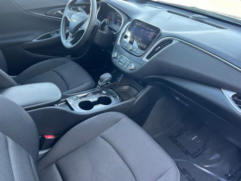Used 2024 Chevrolet Malibu LS image 42