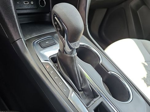 Used 2024 Chevrolet Equinox LS w/ LS Convenience Package AWD/4WD image 15