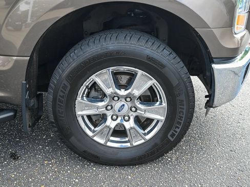 Used 2015 Ford F150 XLT w/ Equipment Group 302A Luxury AWD/4WD image 15
