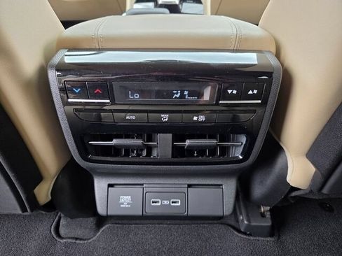 Used 2022 Acura MDX FWD w/ Technology Package image 17