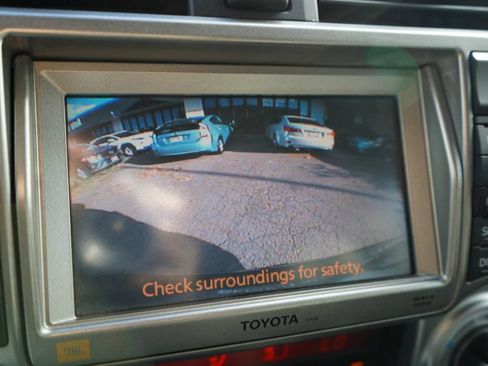 Used 2011 Toyota 4Runner Trail AWD/4WD image 28