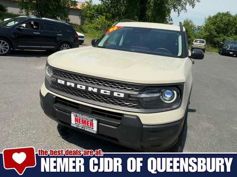 Used 2025 Ford Bronco Sport Big Bend AWD/4WD image 3