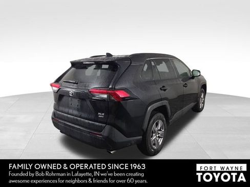 Used 2025 Toyota RAV4 XLE image 7