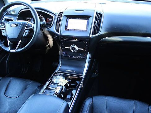 Used 2019 Ford Edge Titanium w/ Equipment Group 301A FWD image 15