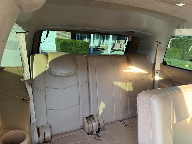 Used 2015 Cadillac Escalade Platinum AWD/4WD image 10