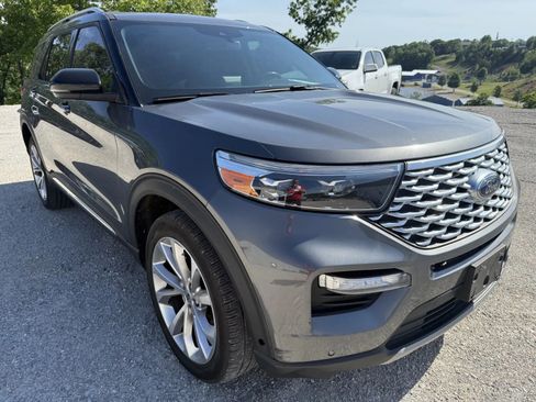 Used 2023 Ford Explorer Platinum w/ Technology Package AWD/4WD image 5