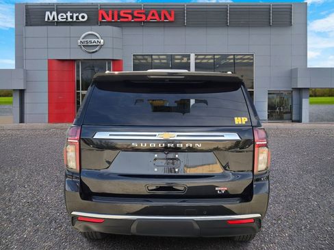 Used 2021 Chevrolet Suburban LT w/ LT Signature Package image 5