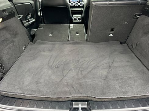 Used 2023 Mercedes-Benz GLA 250 4MATIC w/ Premium Package image 14