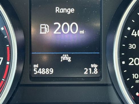 Used 2021 Volkswagen Tiguan SE AWD/4WD image 12