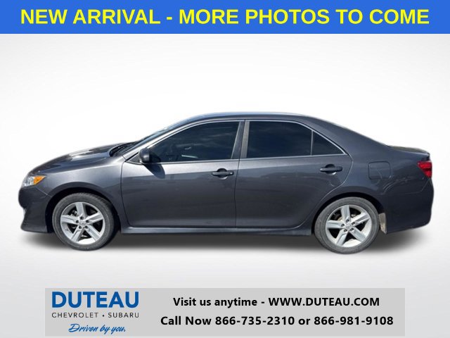 Used 2014 Toyota Camry SE FWD image 1