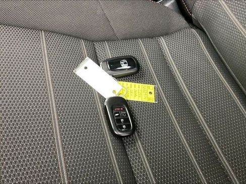 Used 2024 Honda CR-V Sport image 14