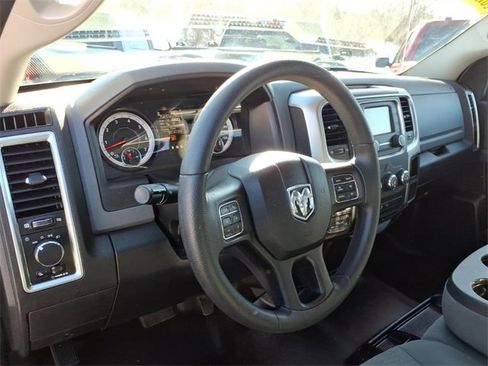 Certified 2019 RAM 1500 Classic SLT image 27