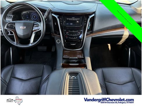 Used 2020 Cadillac Escalade Luxury RWD image 10