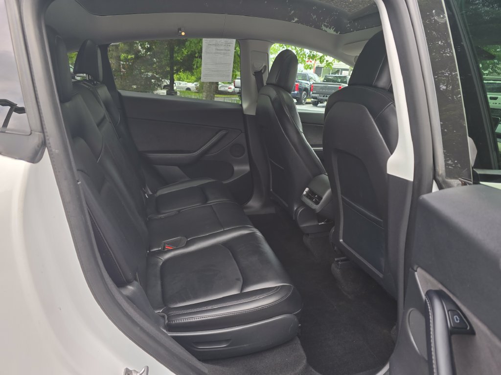 Used 2021 Tesla Model Y Long Range AWD/4WD image 12