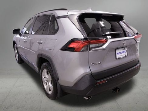 Used 2019 Toyota RAV4 XLE image 3