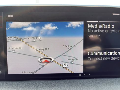 Used 2022 BMW 740i xDrive w/ Premium Package image 22