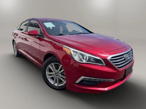 Used 2015 Hyundai Sonata SE FWD image 2