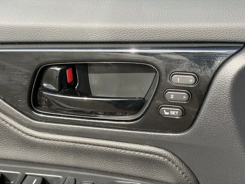 Used 2024 Honda Odyssey Touring image 13