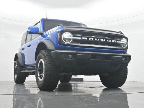 Used 2024 Ford Bronco Outer Banks w/ Sasquatch Package AWD/4WD image 36