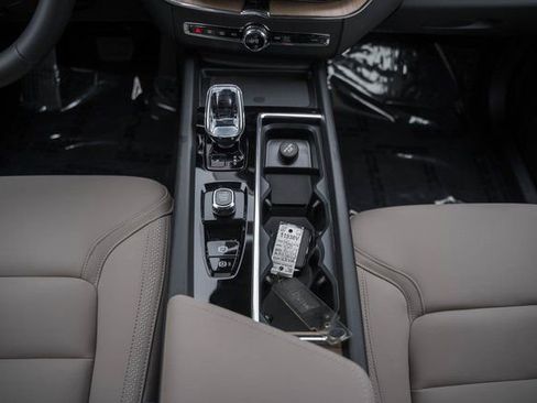 New 2026 Volvo XC60 B5 Plus w/ Protection Package Premier image 30