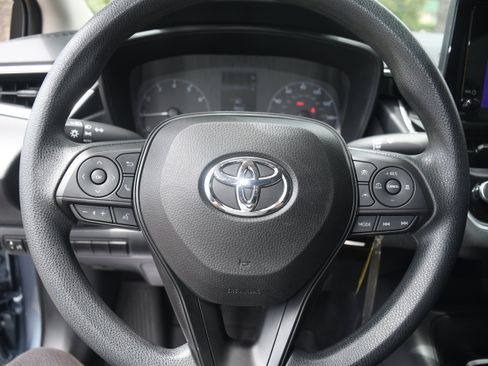 Used 2024 Toyota Corolla LE FWD image 12