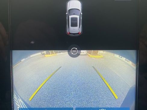 Certified 2023 Volvo XC40 B5 Plus w/ Driver Assist Package image 20