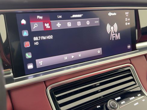 Certified 2022 Porsche Panamera image 22